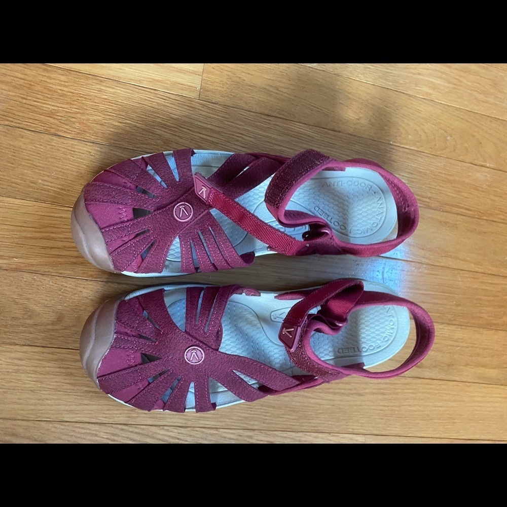 Women’s Keen Rose Sandals size 9.5